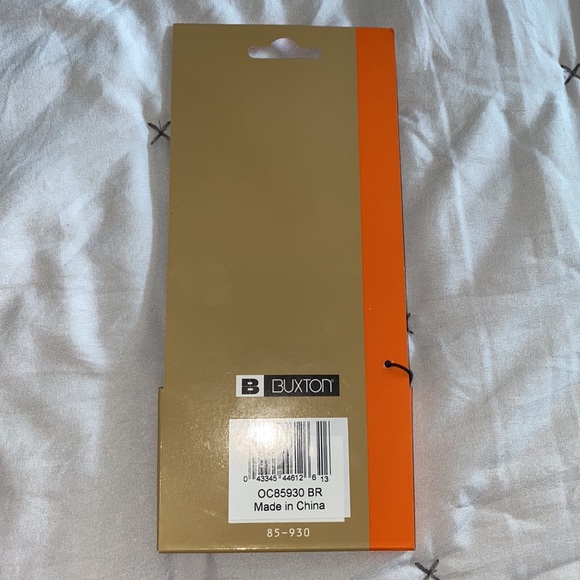 BUXTON  Brown Genuine Leather Passport Case Insurance Card holder NIP 2 pockets - Picture 3 of 10